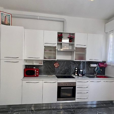 Ferienwohnung Dimora Sterlizia Zona Fiera S Donato Bologna Exterior foto